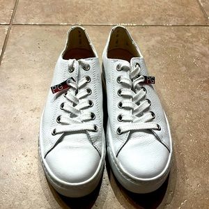 Paul Green women’s white leather sneakers, size 9 new!